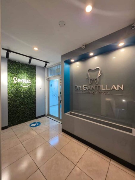 Recepción Clínica Dental Dr. Santillan